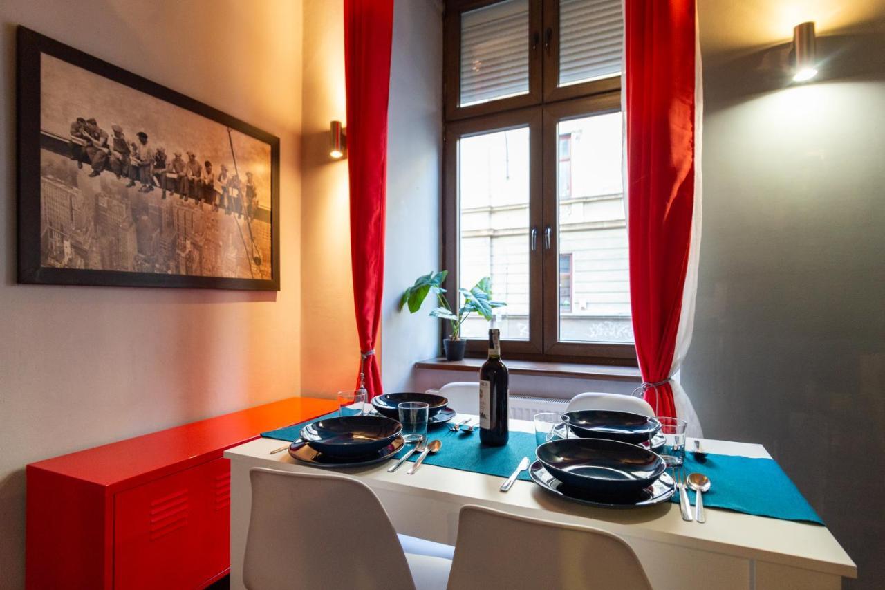 Lilly Apartment Main Train Station Old Town By The Castle Suites Krakow Ngoại thất bức ảnh