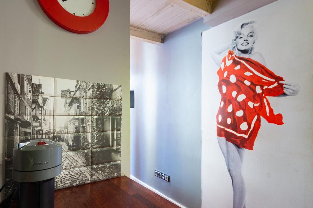 Lilly Apartment Main Train Station Old Town By The Castle Suites Krakow Ngoại thất bức ảnh