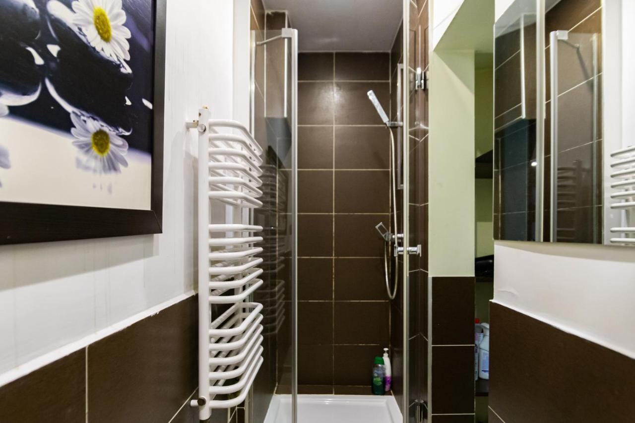 Lilly Apartment Main Train Station Old Town By The Castle Suites Krakow Ngoại thất bức ảnh